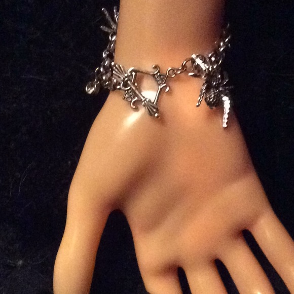 NEW Gothic Elegant creepy Sexy Halloween Spider - Picture 7 of 8